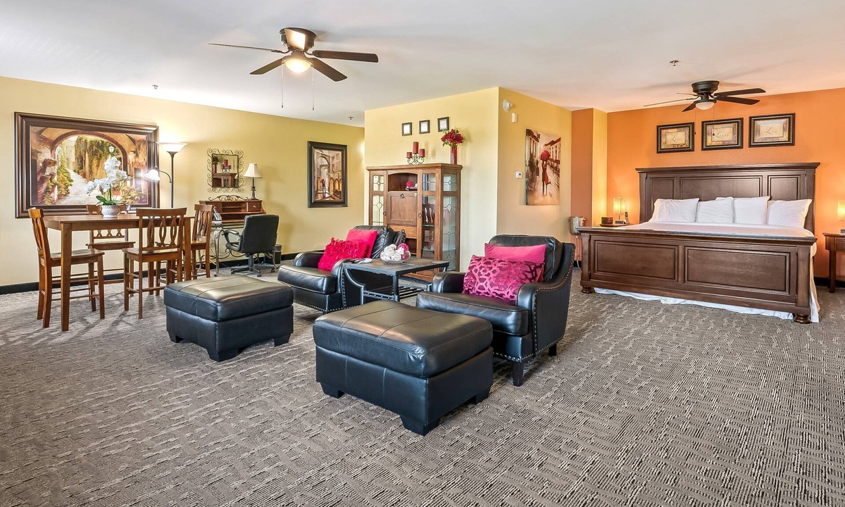 Crawfordville Hotel | Bridal Elegance Awaits – Romantic Suite at Wildwood Inn, Crawfordville