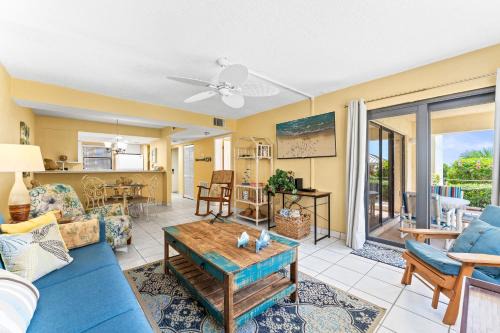 Bethune Beach Apartment | Bright Beach Condo - Ocean Views - Pool