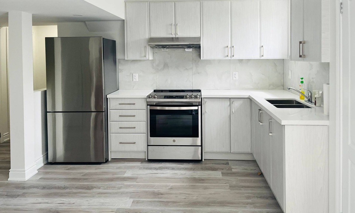 Mount Pleasant Apartment | Bright & Spacious Luxury Suite - A Comfy Getaway