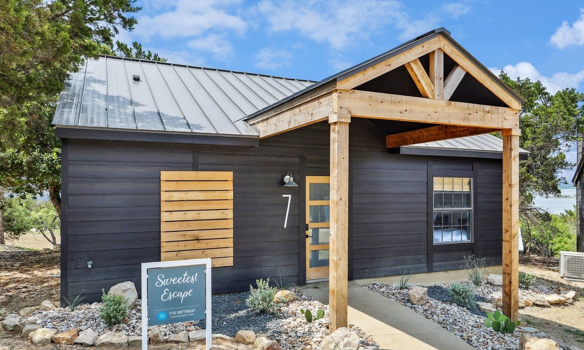 Graford Cabin | Cabin 7: Sweetest Escape