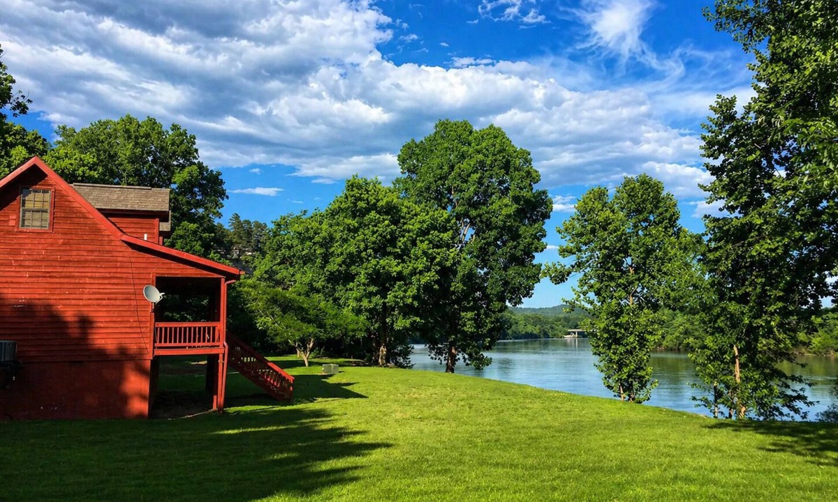 Calico Rock Cabin | Cabin on the White River - Record Size Trout!