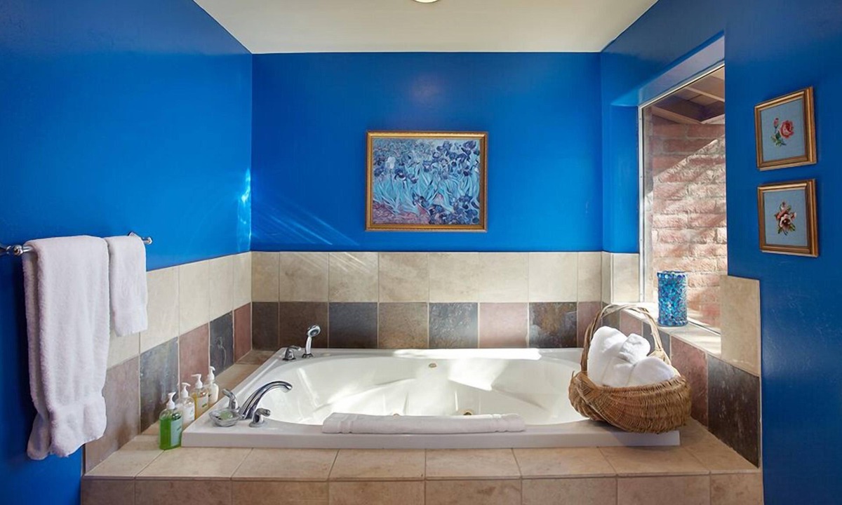 Tanque Verde Bed & Breakfast | Cactus Cove