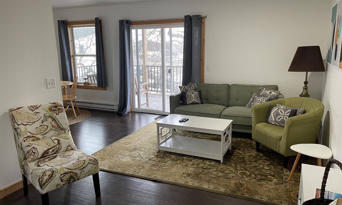 Beaver Island Apartment | Captain's Quarters @The Boat Shop - Overlooking Paradise Bay