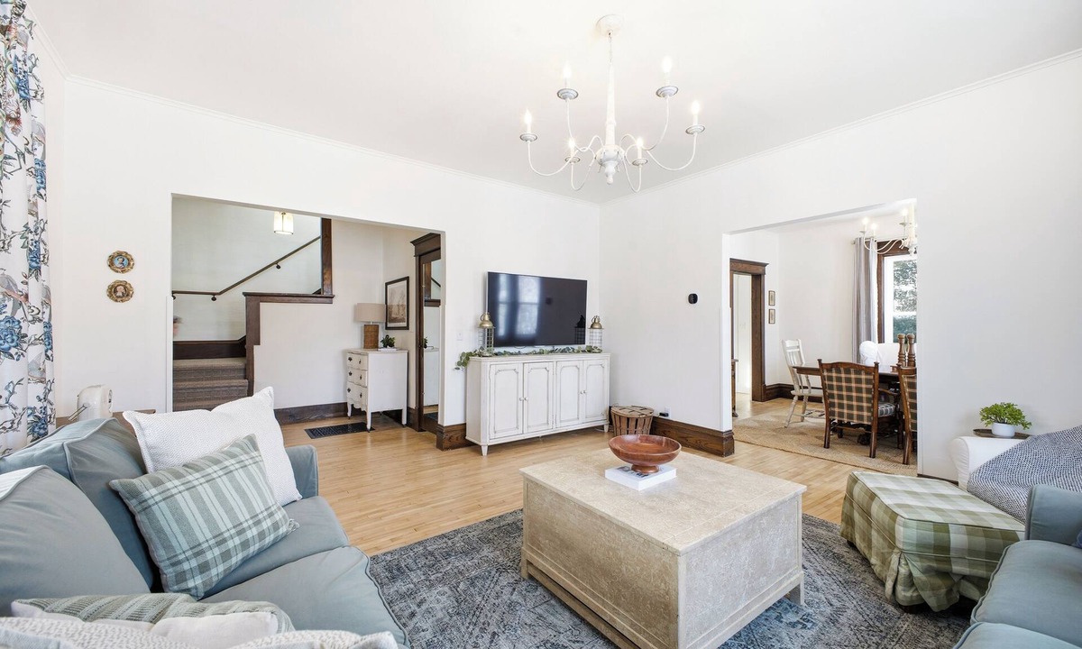 Village of Princeton House | Carefully curated and walkable to all Princeton has to offer.