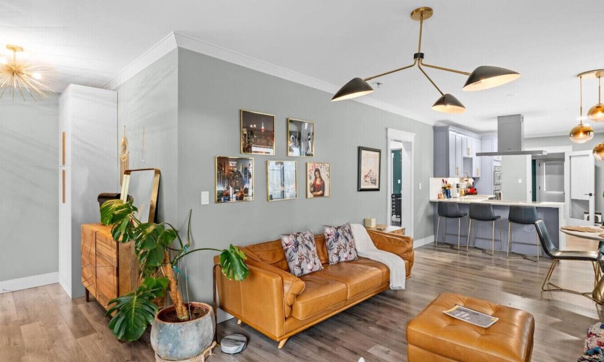 Whittier Heights House | Casa Ballard Main -Mid-Century Modern House