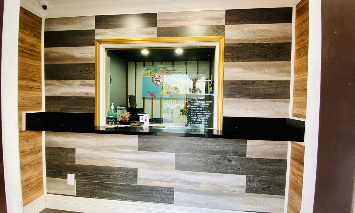Whittier Hotel | Casa Blanca Inn & Suites