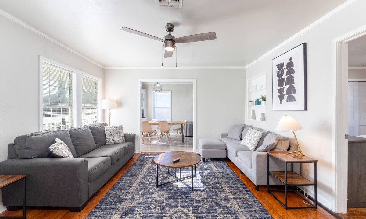 Del Mar House | Central 3BR Comfortable Family-Friendly Extd Stay