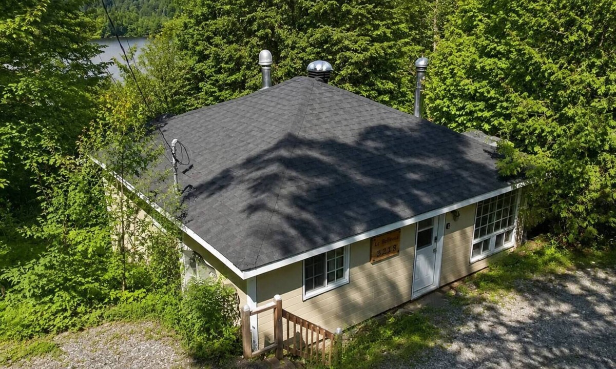 St-Adolphe-d'Howard House | Chalet Bellevue au Lac du Cœur