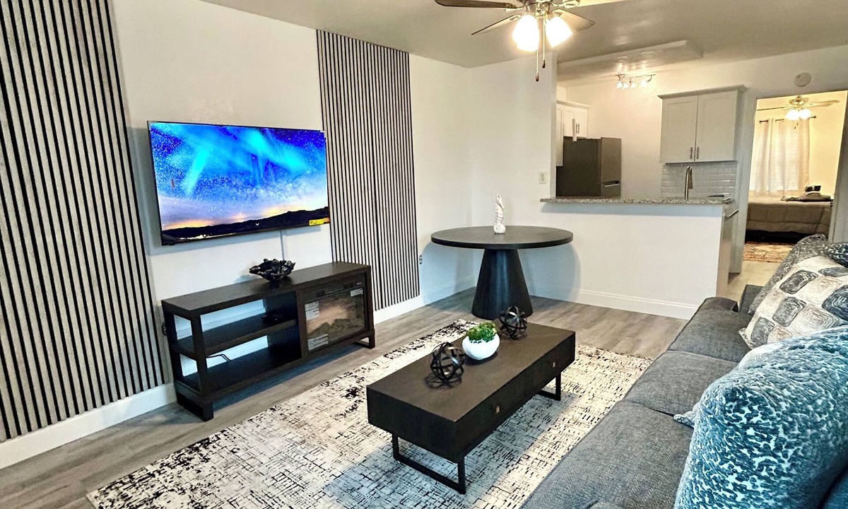 Fort Pierce Villa | Charming 1-bedroom villa walk to Beach/Restaurants