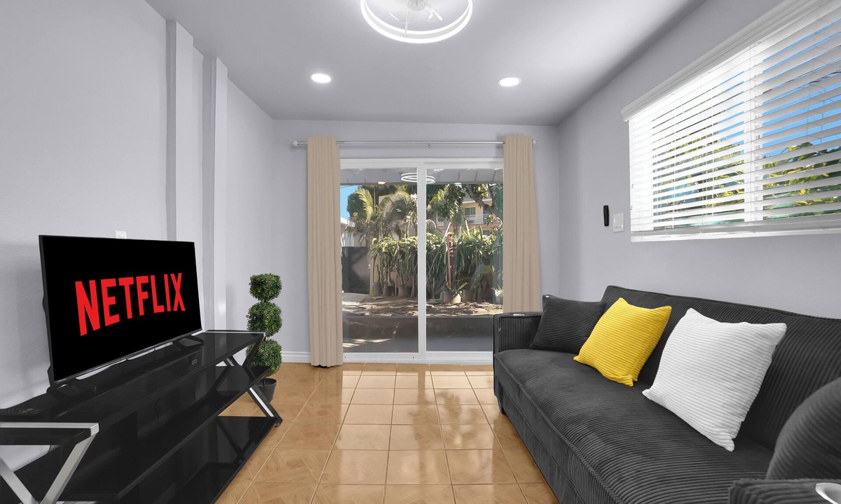 Los Angeles House | Charming 2-bedroom house with AC in beautiful Los Angeles