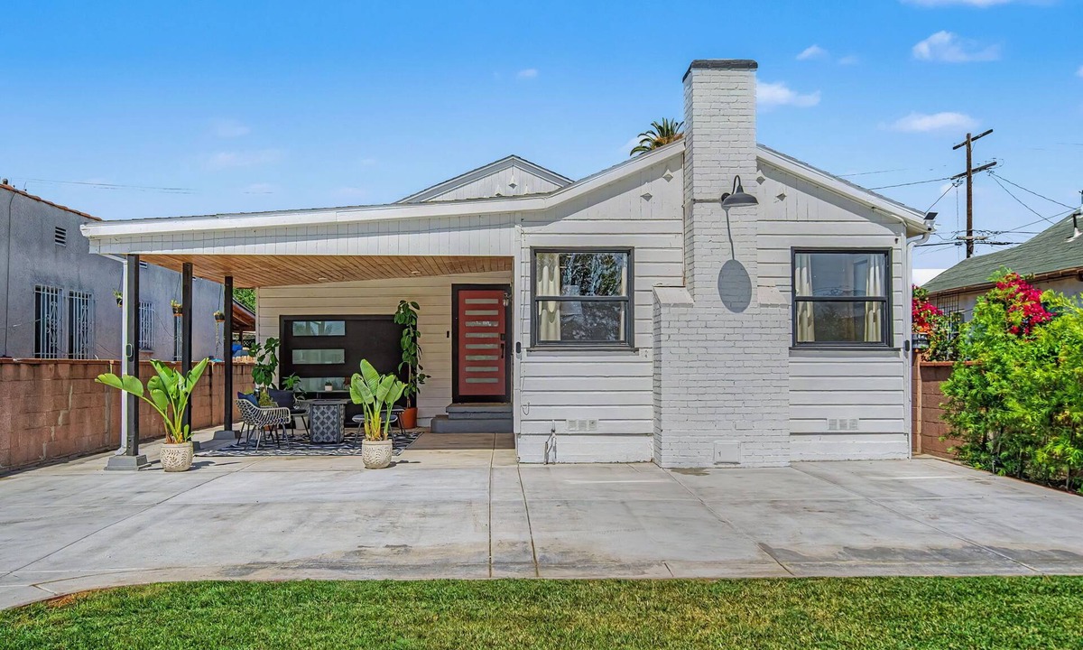 Park Mesa Heights House | Charming 4bed 2bath home, 8 mins to Sofi/Intuit/Forum, BBQ/Firepit/Outdoor.