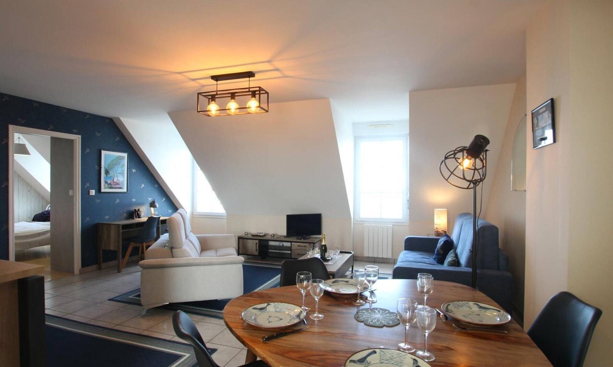 Barfleur Apartment | Charming apartment with parking and WIFI in Barfleur