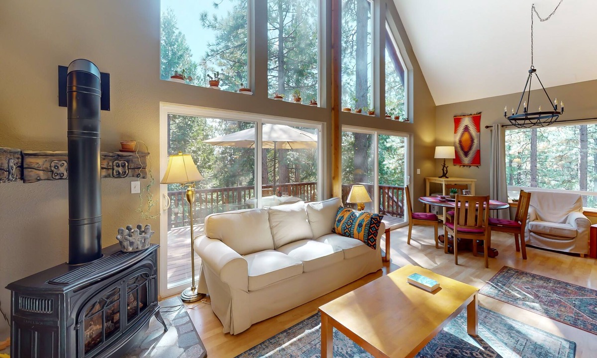 Beckwourth House | Charming cabin with private deck, fireplace, movie projector, & W/D