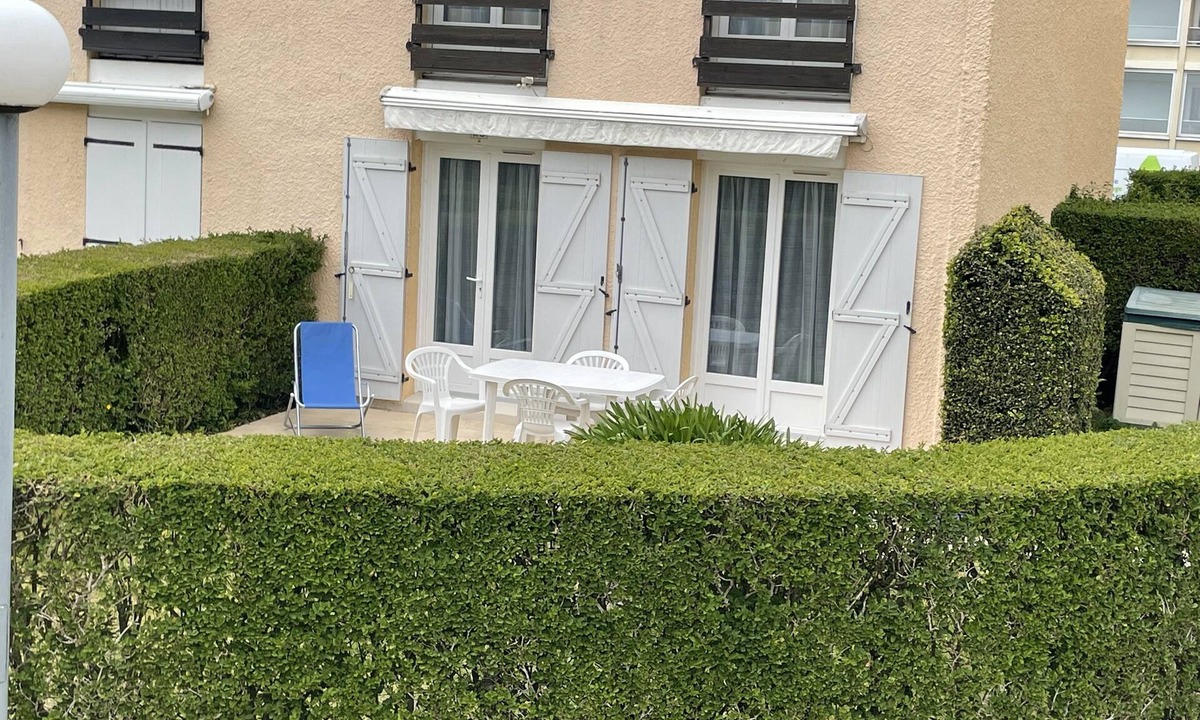 Courseulles-sur-Mer House | Charming house with beautiful terrace