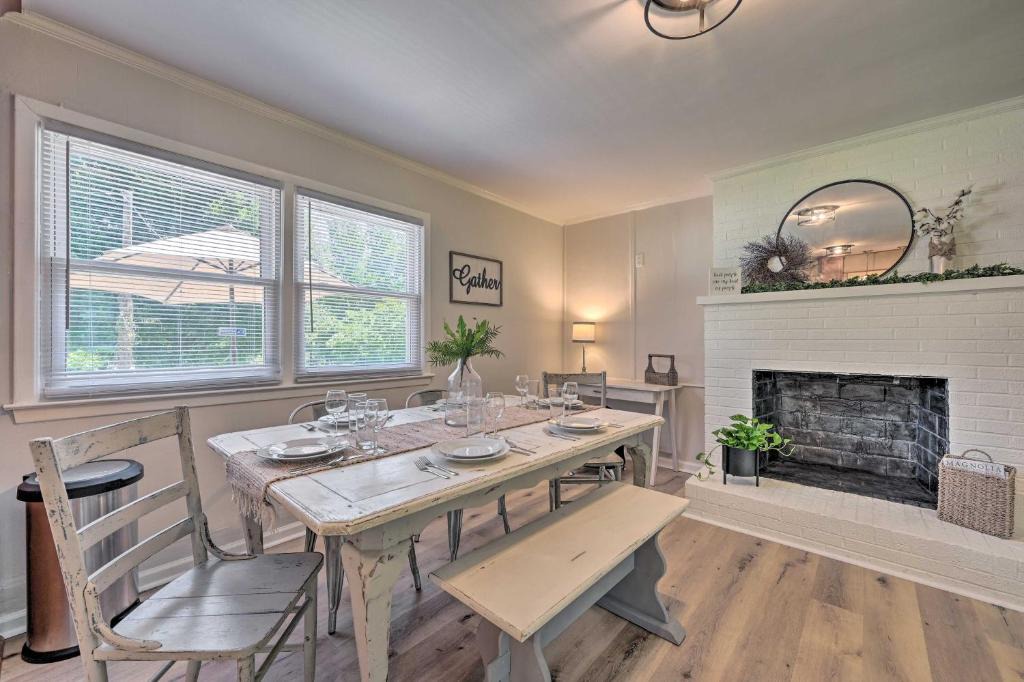 Browns Summit House | Charming Retreat on 5 Acres w/Deck & Grill!