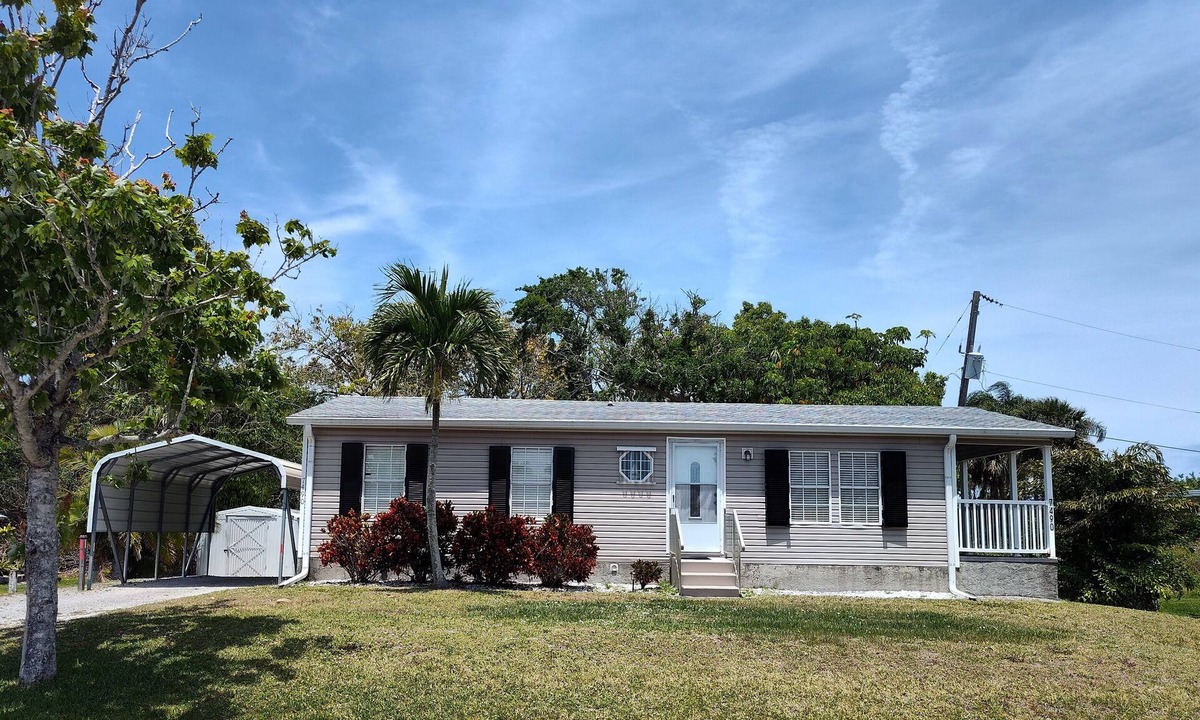 Roseland House | Charming Sebastian Home Near the Waterfront Activities.