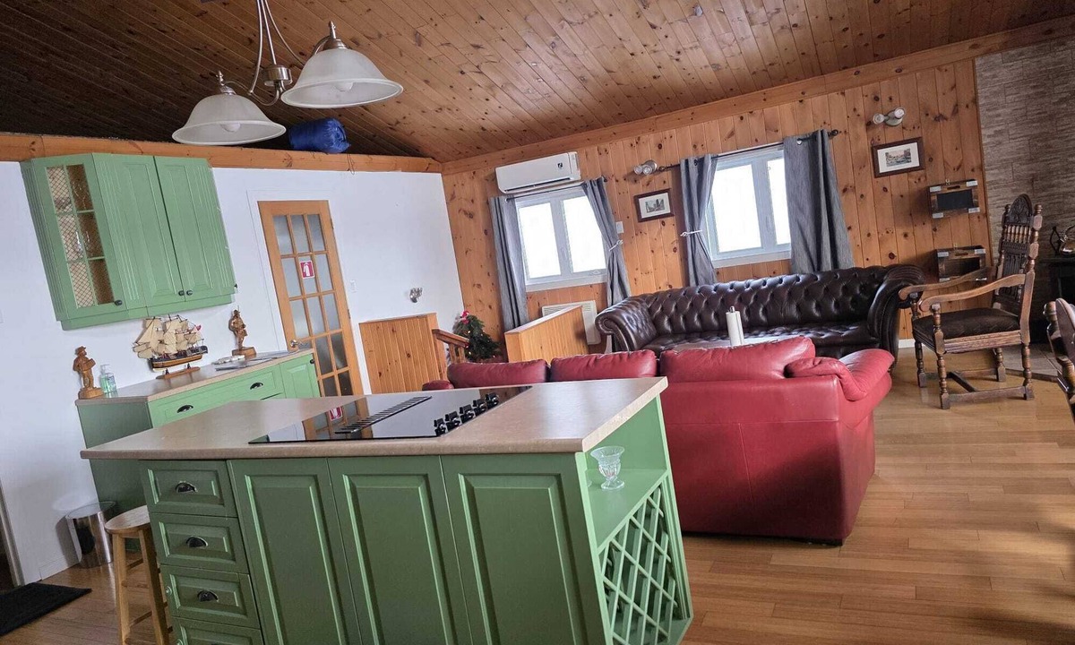 Plaisance Cottage | Charming Waterfront Cottage – Fully Equipped Kitchen & Fast Wi-Fi