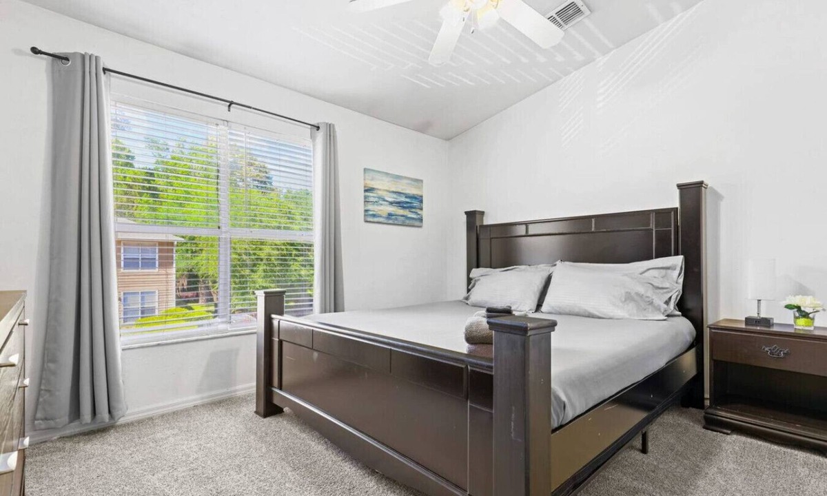 Gainesville Villa | Cheerful 2 BR Townhome: Pool & Central Location!
