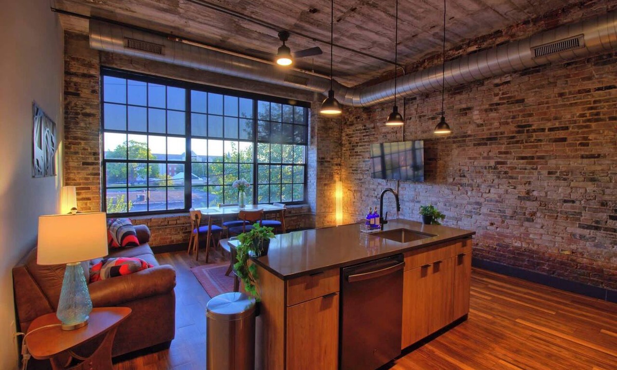 Midtown Hotel | Chic Ultramodern Loft Suite w/Designer Features