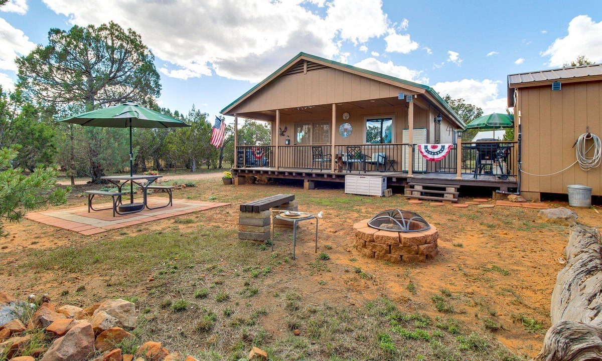 Overgaard Cabin | Clean Private Pet-friendly Family Getaway