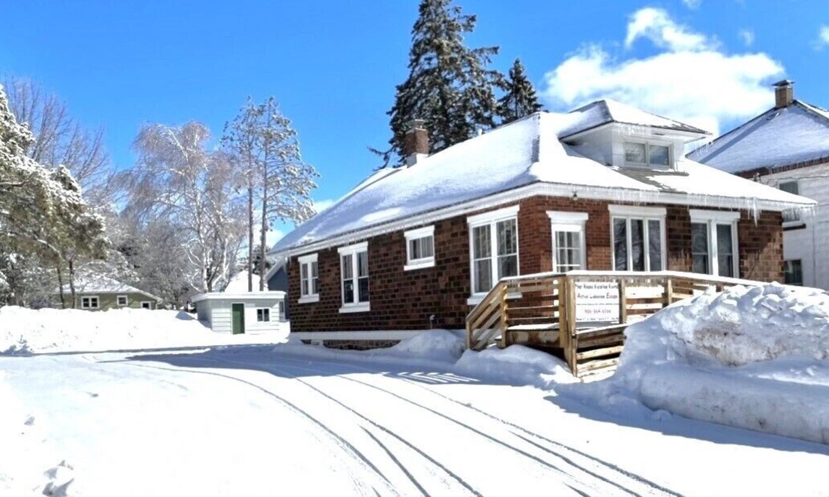 Gile House | Close to Hurley, Trail access, near The Gile Flowage with Central Air & King Bed