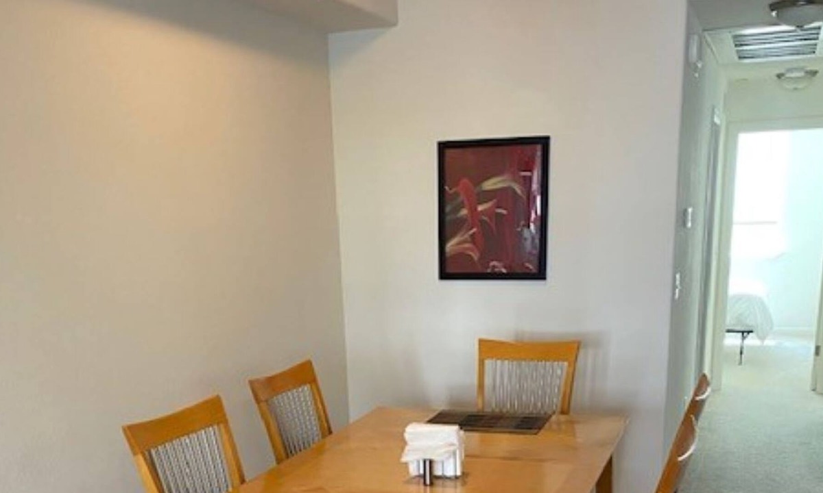 San Ramon Condo | ❤️ Close to SR Regional Hospital. Spacious kitchen, WIFI, garage, w/d in unit
