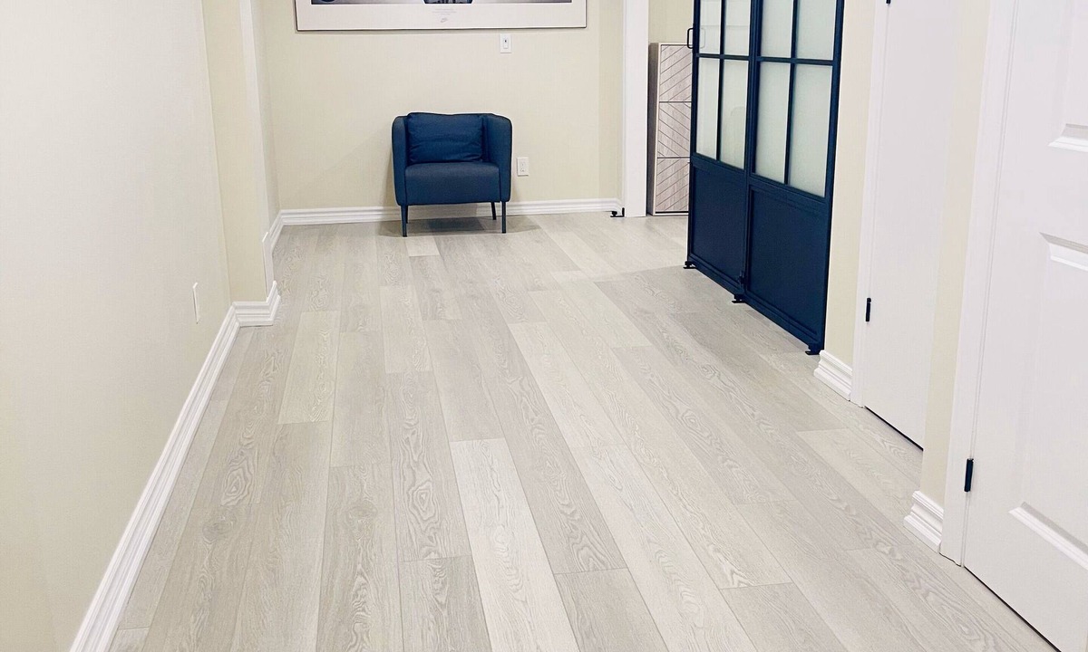 Ajax Apartment | Comfy Apartment - 3 Bedrooms/4 Beds