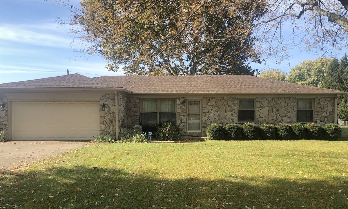 West Newton House | Comfy Home with everything you need!