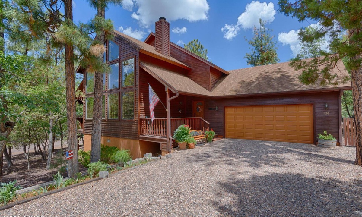 Pinetop-Lakeside Cabin | Cool Mountain Escape, Spacious Pinetop Cabin+Decks