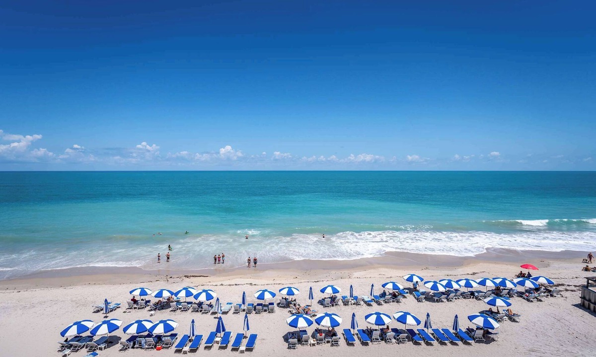 Central Beach Hotel | Costa d'Este Beach Resort and Spa