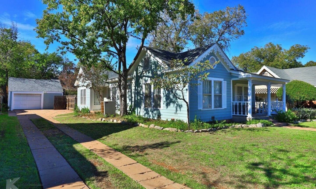 Sayles Blvd. Area House | Cottage Clare - A Sayles Ranch Home