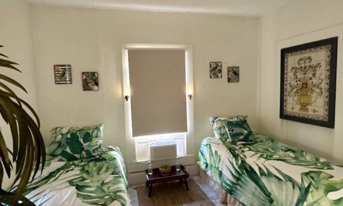Arcadia Historic District Cottage | Cottage in central Arcadia available for long term stays