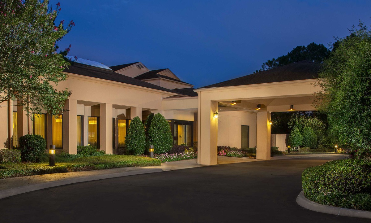 Highlands - Perkins Hotel | Courtyard by Marriott Baton Rouge Acadian Centre/LSU Area