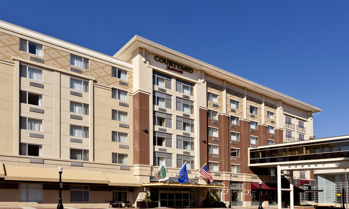West Central Hotel | Courtyard Fort Wayne Downtown at Grand Wayne Convention Center