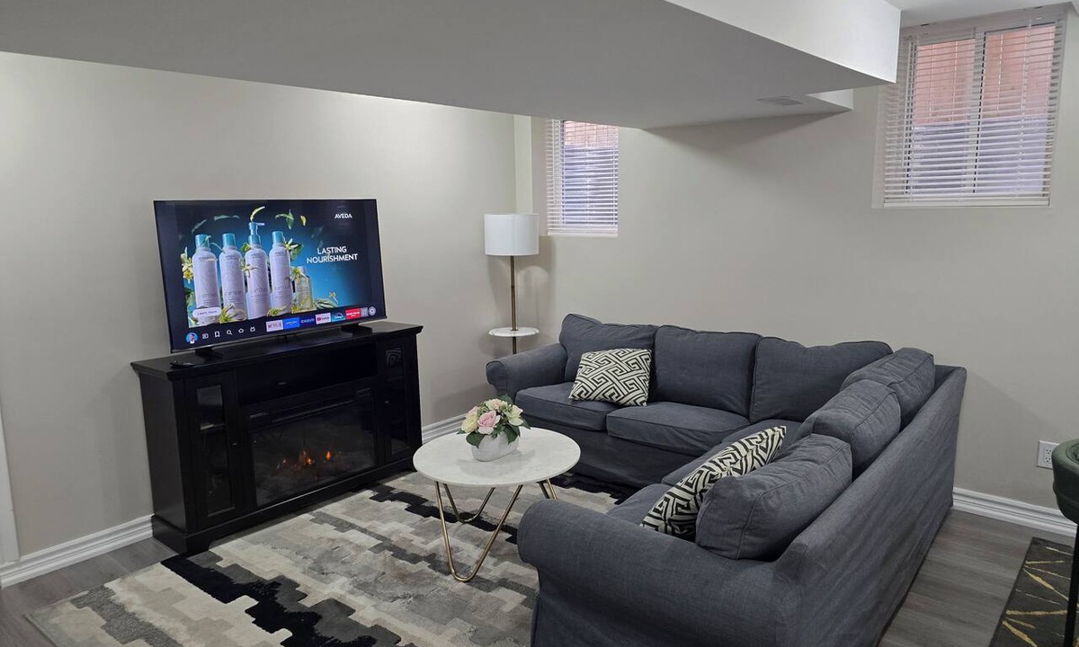Bowmanville Apartment | Cozy 2-Bedroom Basement Apartment