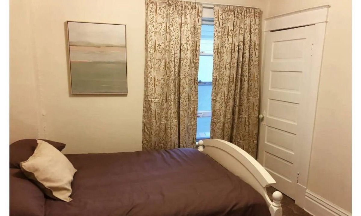 St. Joseph House | Cozy Downtown 3 Bedroom Home