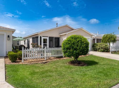 Liberty Park House | Cozy home, Between Lake Sumter & Brownwood!
