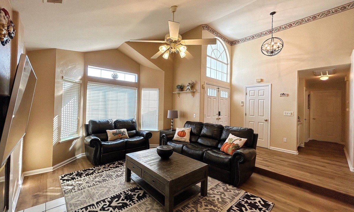 Tracy House | Cozy home in Tracy