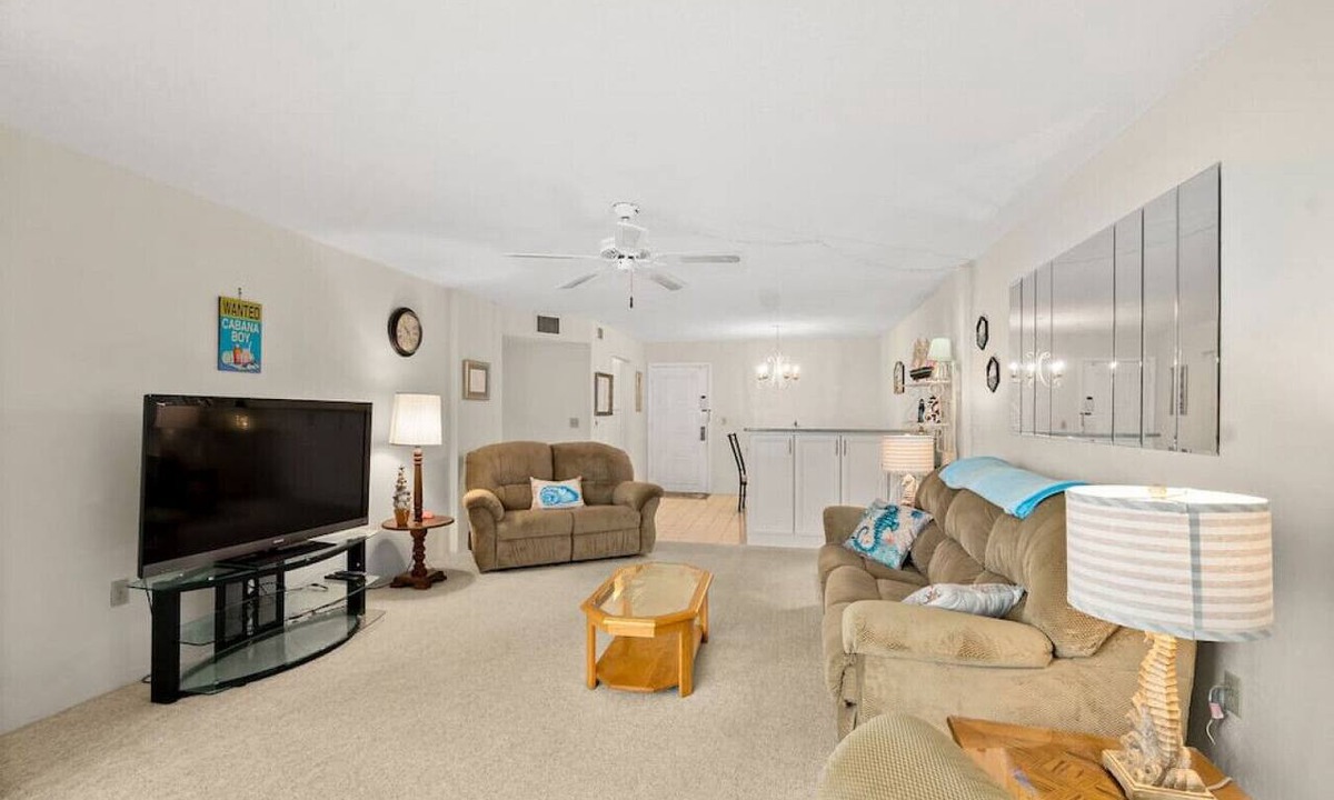 Ormond-by-the-Sea Condo | Cozy Ocean Condo with Pool & More