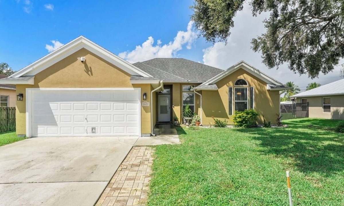 Traditions House | Cozy Quiet 3 BR 2 BA Near I-95!