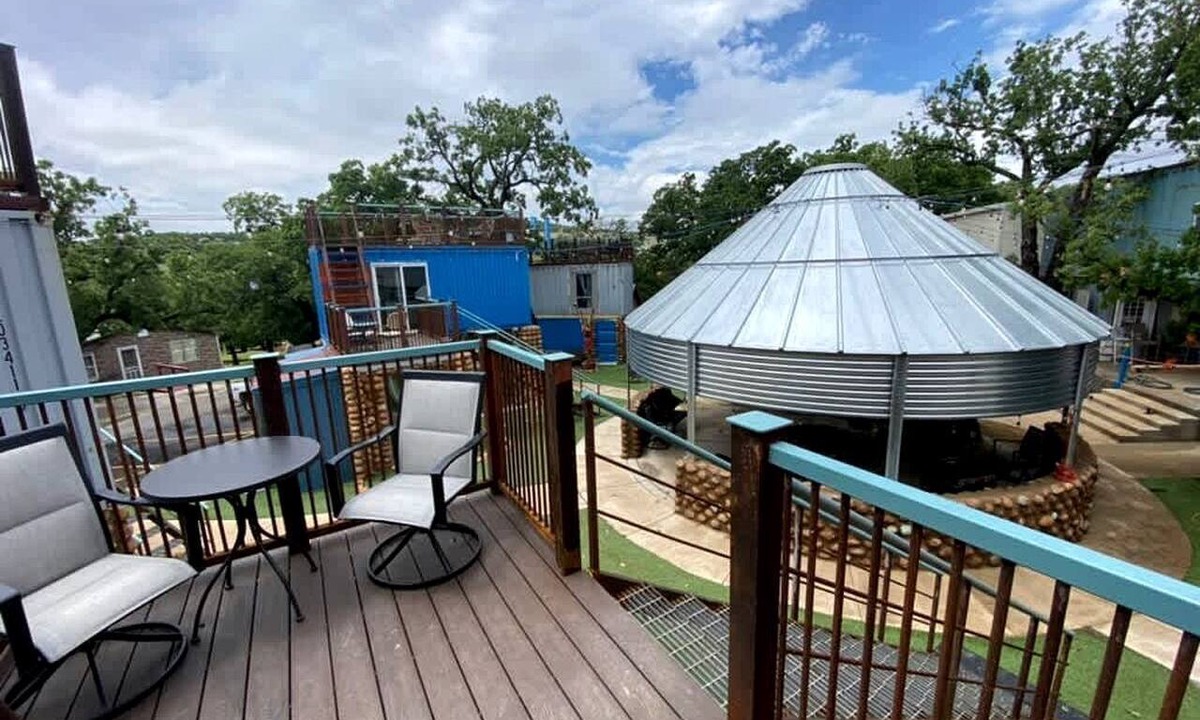 Medicine Park Cabin | Cozy Tiny House with Hammock Patio near Bath Lake in Medicine Park, Oklahoma