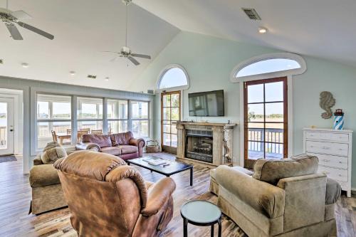Crawfordville House | Cozy Waterfront 'Island House' on Live Oak Island!