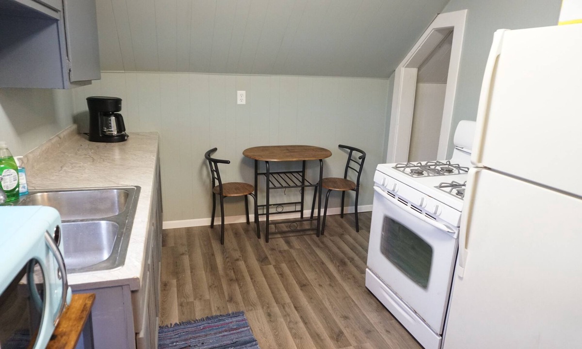 Ottawa Apartment | Cute 2 Bedroom Near Starved Rock & Downtown Ottawa