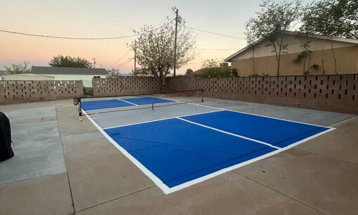 Camp Verde House | Cute 3 bed 2 bath with Pickle Ball Court! Sleeps 28 inquire within : p