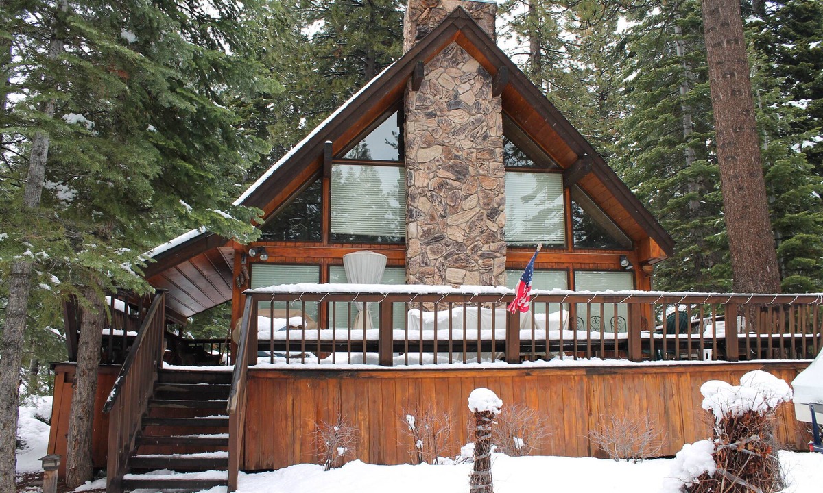 Carnelian Bay Cabin | Dancing Bear Den - Lake View, Knotty Pine, Pets Welcome