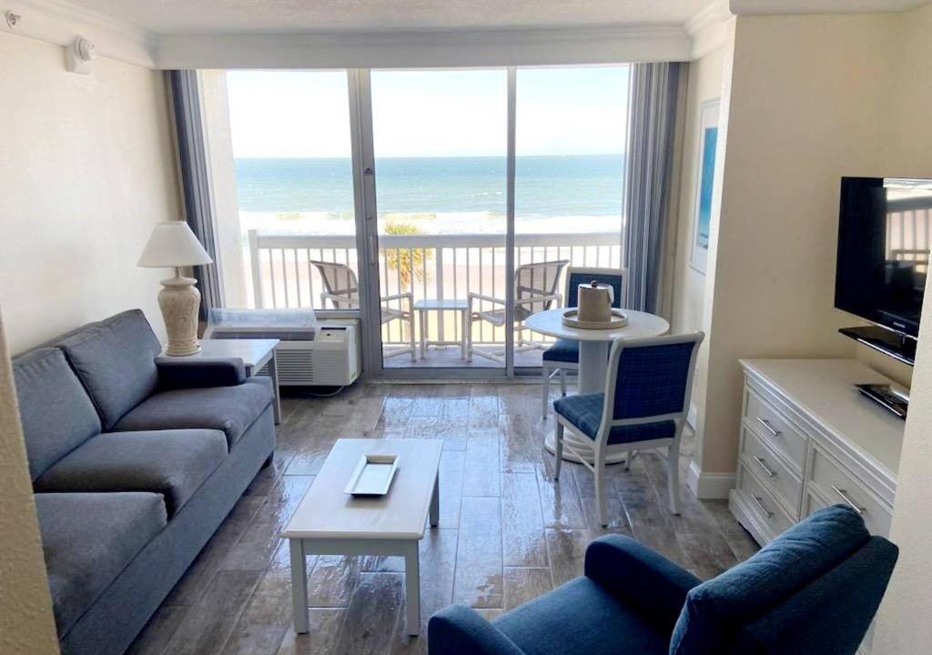 Ortona Park Apartment | Daytona Beach Resort 1 bdrm family condo w/kitchen