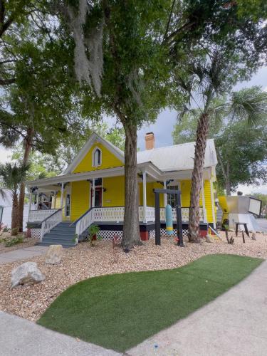 Gainesville Hotel | Depot Village