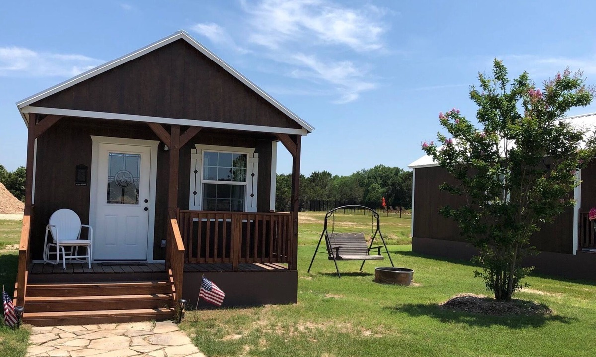 Glen Rose Cabin | Dinosaur Valley RV Park Cabin 1