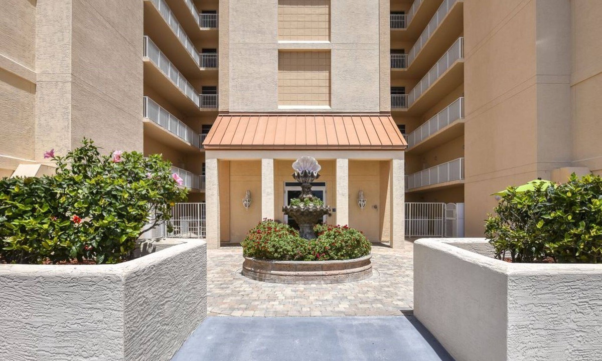 Daytona Beach Shores Condo | Direct Oceanfront Luxury Condo-Steps away from the beach!