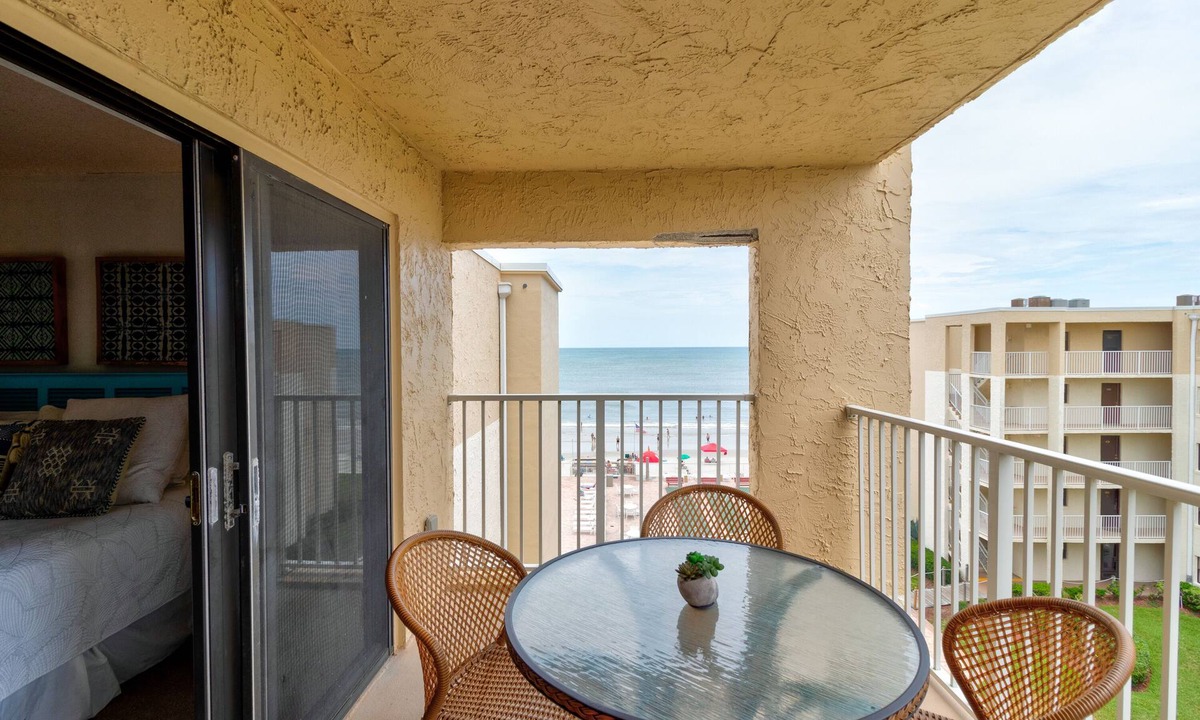 Brown Condo | Discounted rates on this Beautiful Beach View Condo